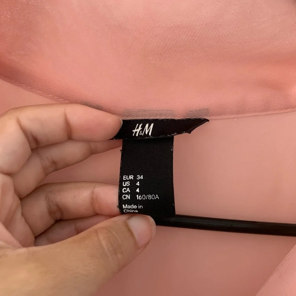H&M Blouse Size 4 - Picture 4 of 6
